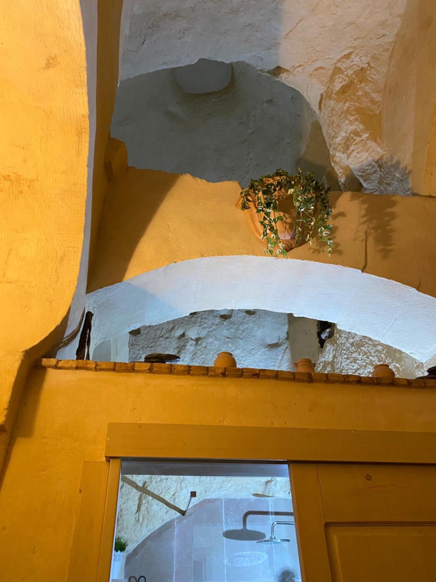 Hoplites Spartan Matera Buitenkant foto